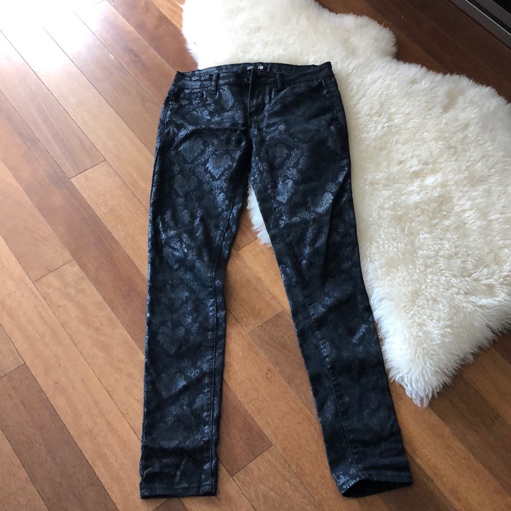 Black pattern pants 👖